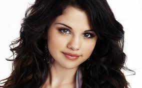 Selena Gomez immunhiányos, nem pedig drogfüggő