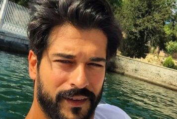 Fülig szerelmes a Szulejmán sztárja – Burak Özcivit