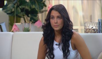 Tóth Andi nem viccel! Őrző-védő kutyát farag kedvencéből