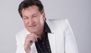 Sláger Tibó hangszert ragadott a Nagy Mulatós Koncerten