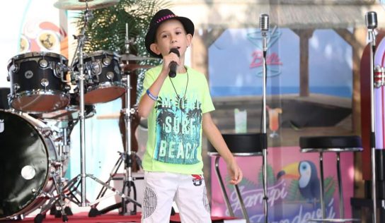 Bo Viktor, a legfiatalabb retro sztár: Még nem tudom, hogy örökre énekes maradok-e