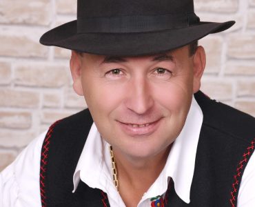 Nem esett messze az alma a fájától! Dudar Feri 10 éves lánya is tehetséges a zenében