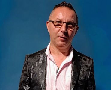 Apaság és karrier között egyensúlyozik Fodor Sándor, Sasa