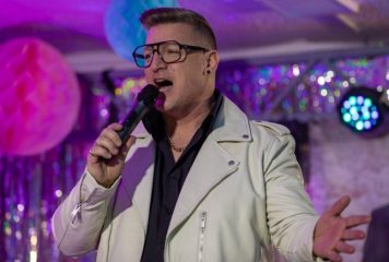 Csibész Tóth Miki nagyon ad magára: „Kétszer ugyanabban a szerelésben nem állok színpadra”