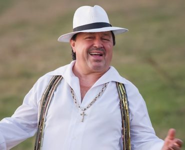 Liszter Sándor már 50 éve szórakoztatja a nagyérdeműt: „Egy fél évszázad az már valami, annak van a súlya”