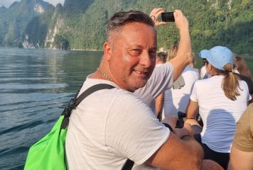 A hatalmas hullámok közt hánykolódva átgondoltam az életemet!” – Csaknem tragédia lett a vége Sihell Ferryék thaiföldi nyaralásának