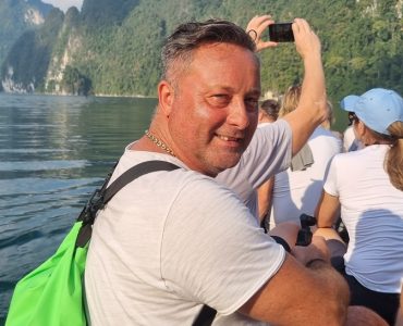 A hatalmas hullámok közt hánykolódva átgondoltam az életemet!” – Csaknem tragédia lett a vége Sihell Ferryék thaiföldi nyaralásának