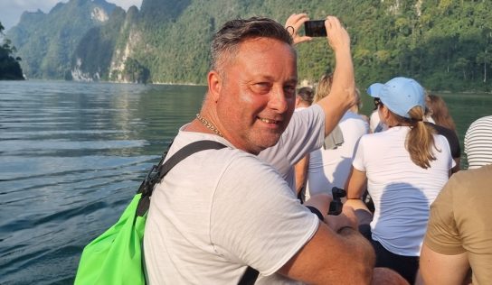 A hatalmas hullámok közt hánykolódva átgondoltam az életemet!” – Csaknem tragédia lett a vége Sihell Ferryék thaiföldi nyaralásának