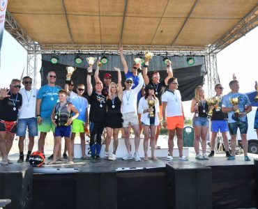 A Trimedio sztárjai a színpadon és a vízen is bizonyítottak a Jet-Ski Star Kupán